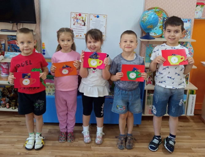 "День пожилых людей - День добра и уважения." "День пожилых людей - День добра и уважения.".